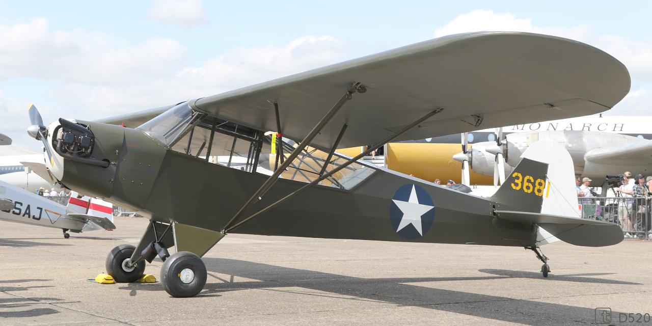 Piper J3 Cub - G-AXGP