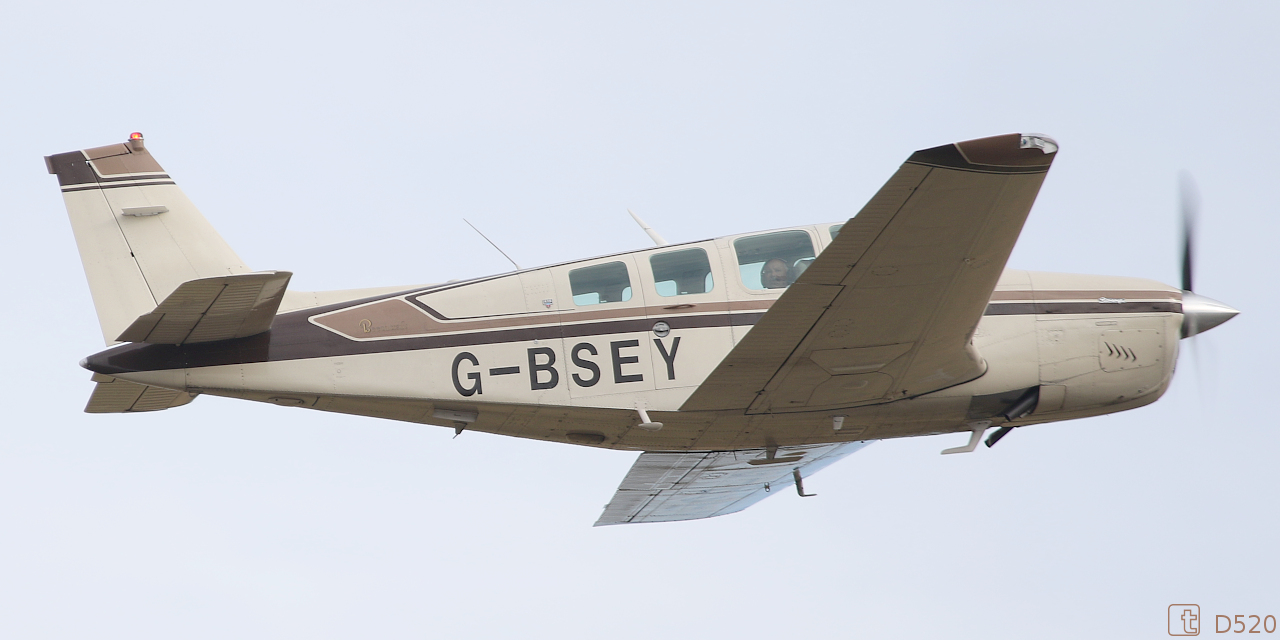 Beech 36 Bonanza - G-BSEY