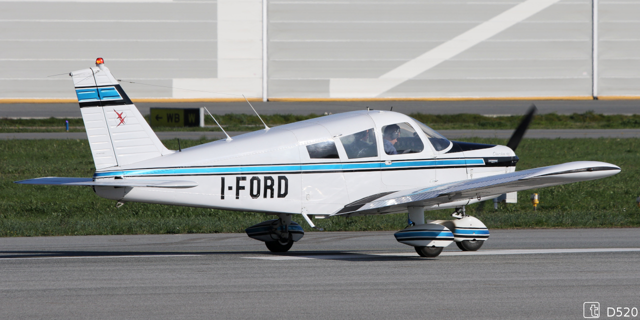 Piper PA-28-140 Cherokee - I-FORD