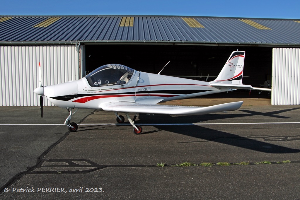 Skyleader 200 - F-JAWE/65 NS