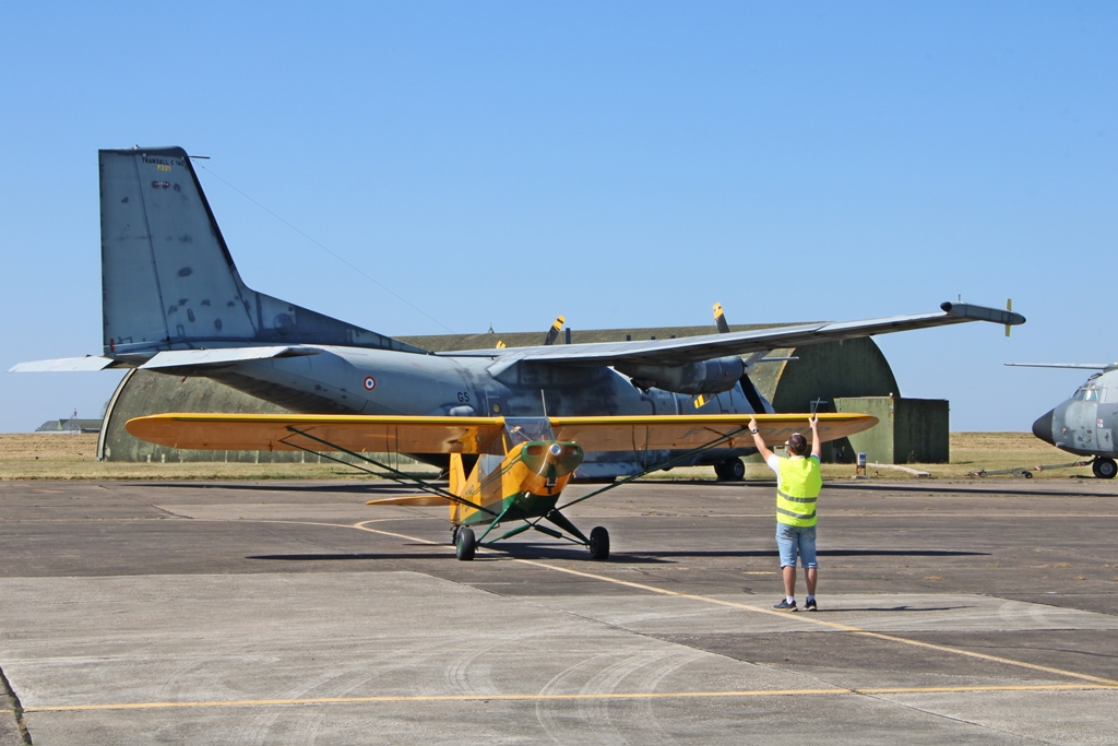 Piper PA-18 Super Cub - F-BOMP
