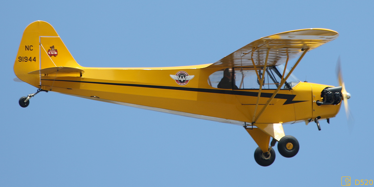 Piper J3 Cub - F-HJBS