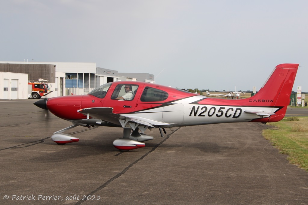 Cirrus SR22 - N205CD