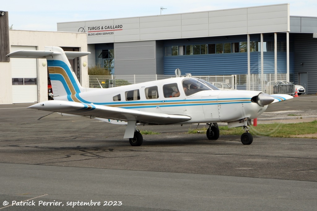 Piper PA-32 RT-300 Lance - F-HUPE