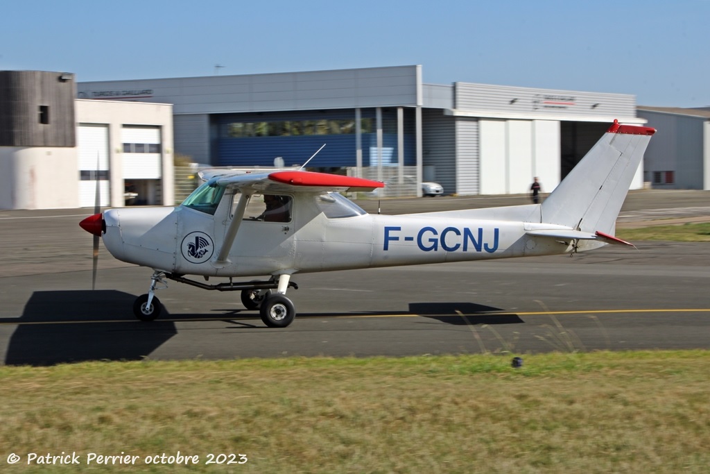 Cessna 152 - F-GCNJ