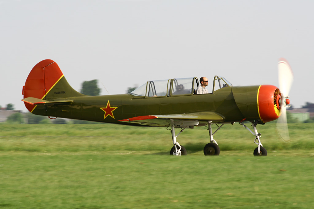 Yakovlev Yak-52 - RA-1648K