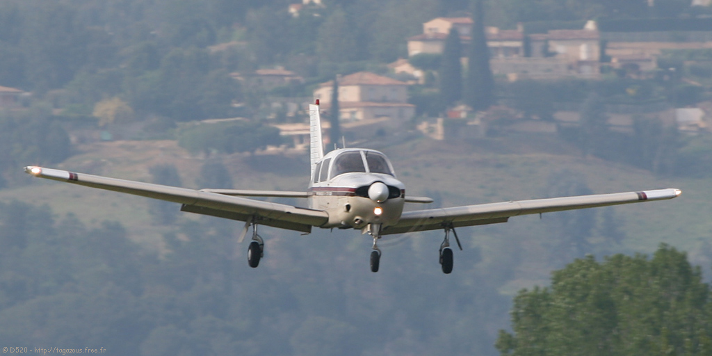 Piper PA-28 R-201 Arrow - F-GGRX