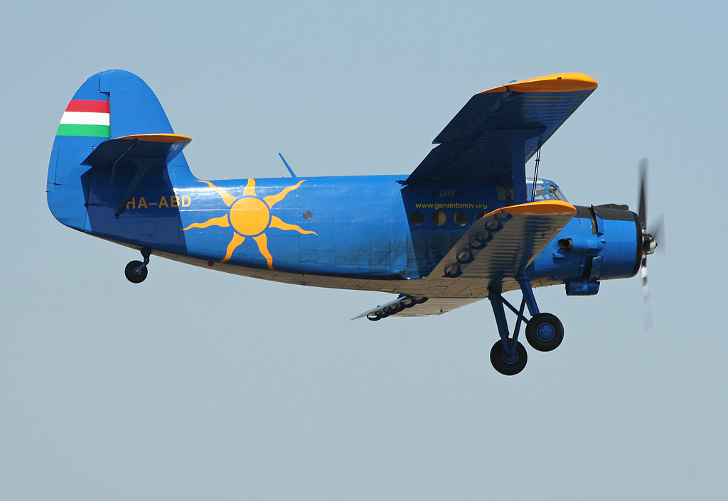 Antonov An-2 - HA-ABD