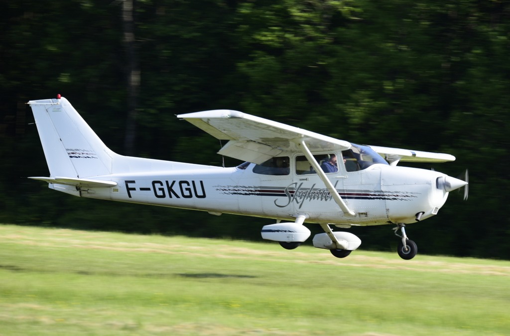 Cessna 172 - F-GKGU