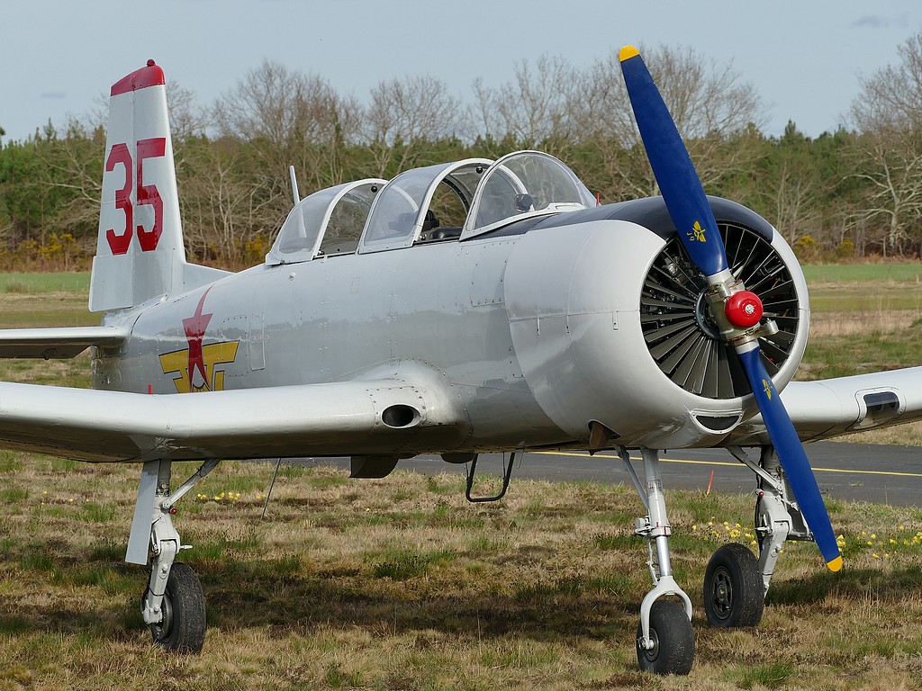 Nanchang CJ-6A - F-AYCJ