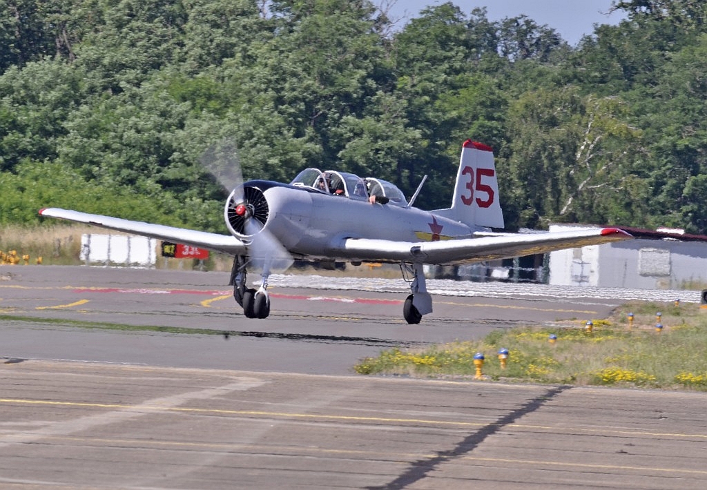 Nanchang CJ-6A - F-AYCJ