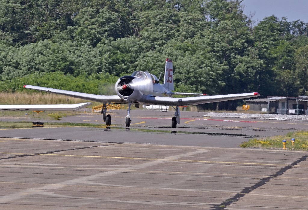 Nanchang CJ-6A - F-AYCJ