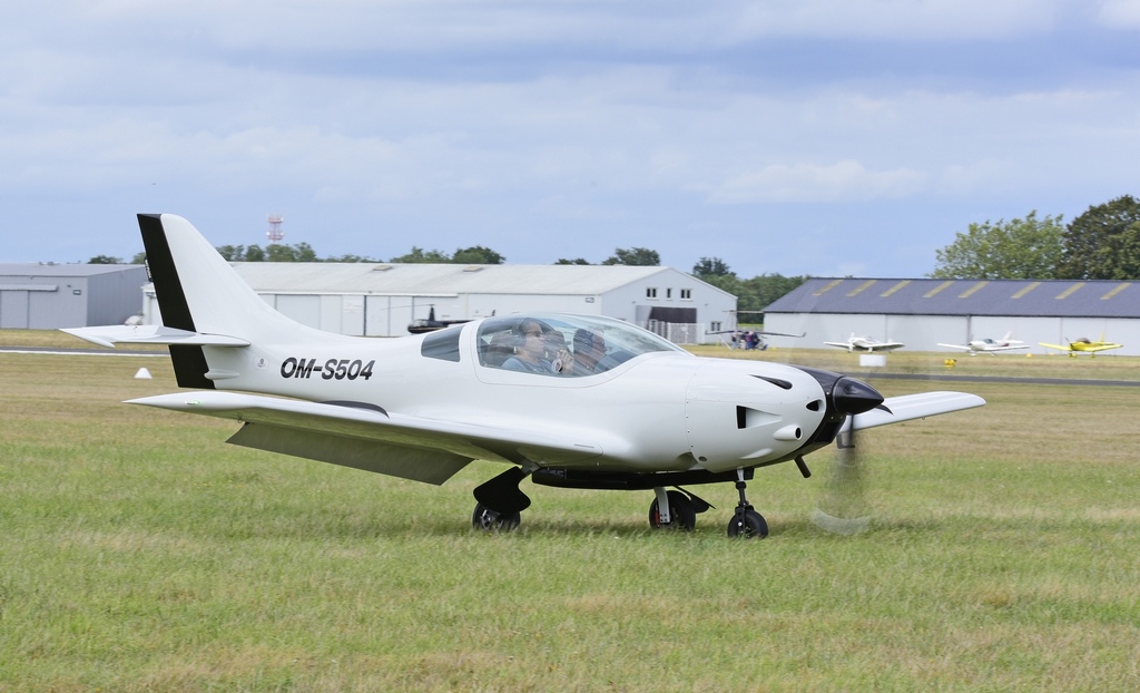 Aveko Aircraft VL-3 - OM-S504