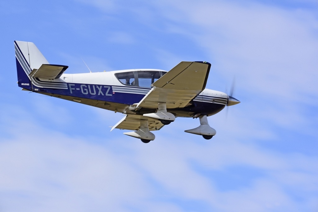 Robin DR 400/500 - F-GUXZ