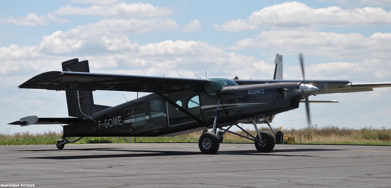 Pilatus PC6 Turbo Porter - F-GOME