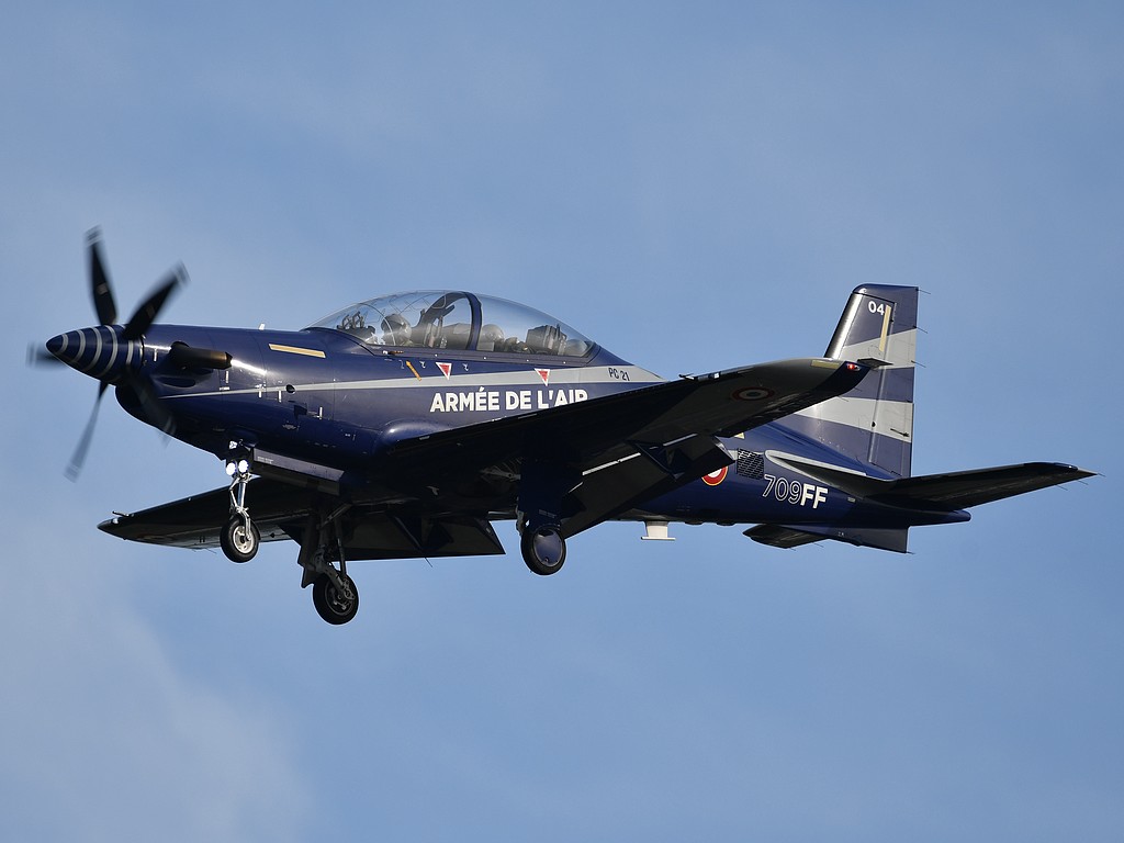 Pilatus PC-21 - 04/709-FF