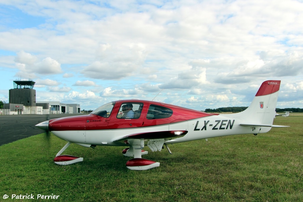 Cirrus SR22 - LX-ZEN