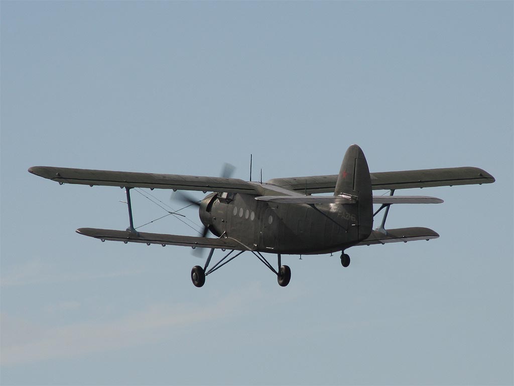 Antonov An-2 - F-AZHB