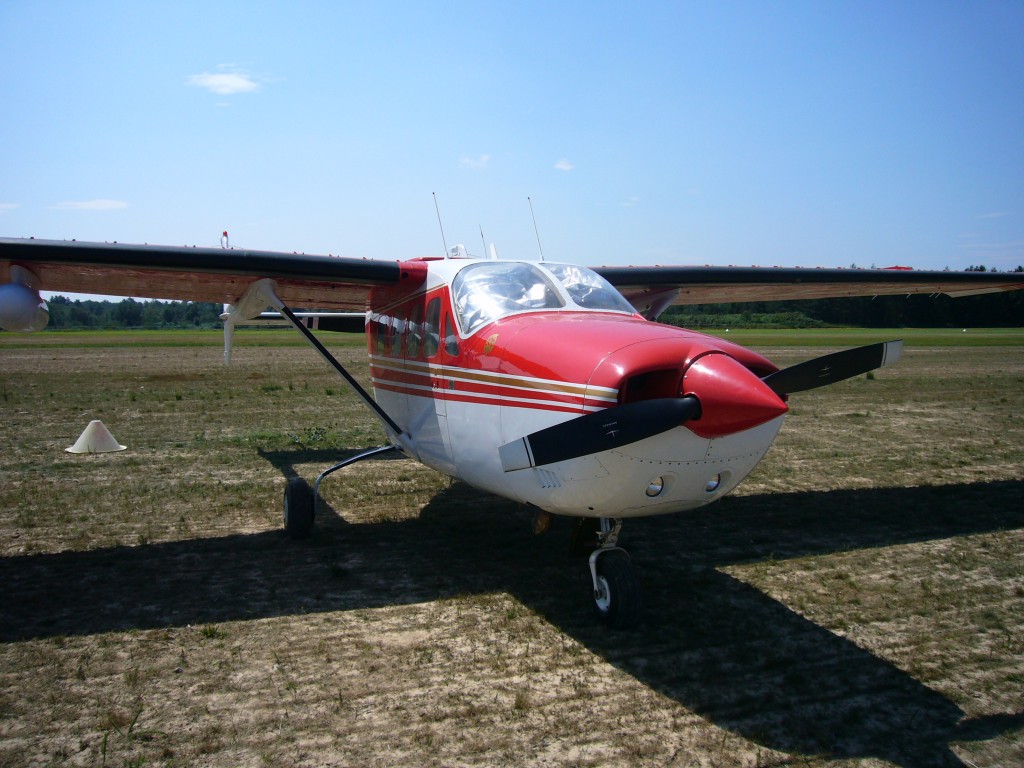 Cessna 337 - XU-119