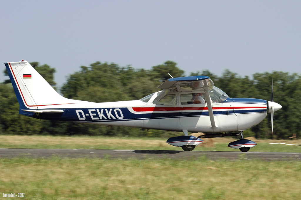 Cessna 172 Rocket - D-EKKO