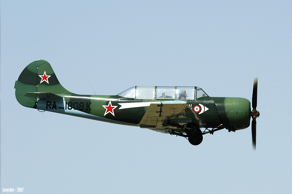 Yakovlev Yak-52 - RA-1808K