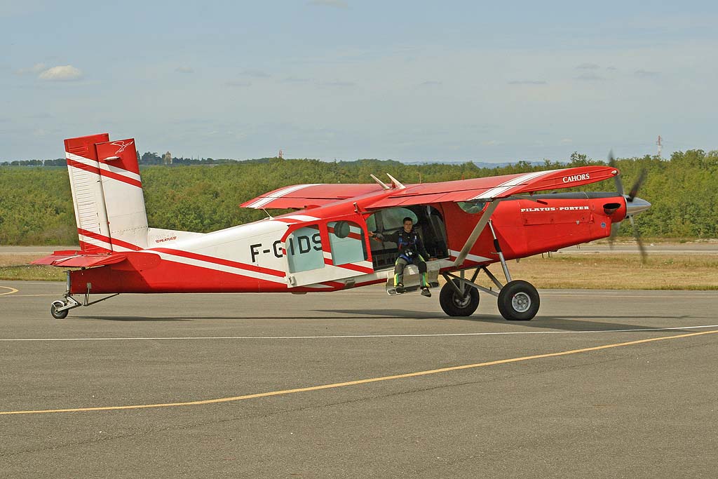 Pilatus PC6 Turbo Porter - F-GIDS