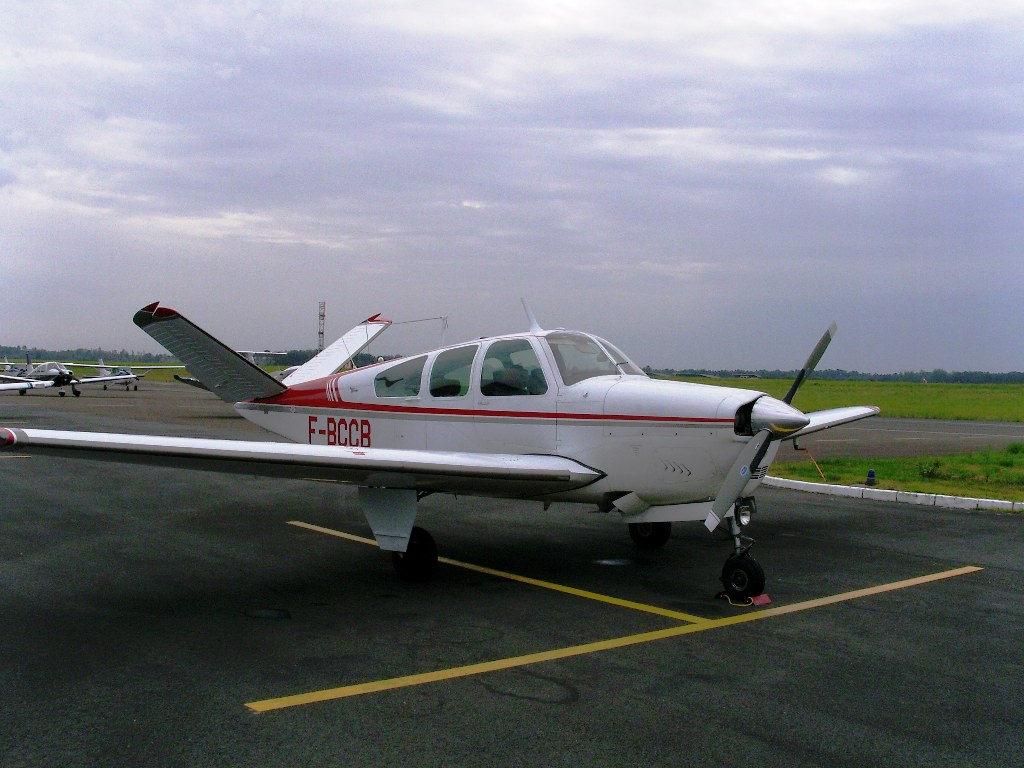 Beech 35 Bonanza - F-BCCB