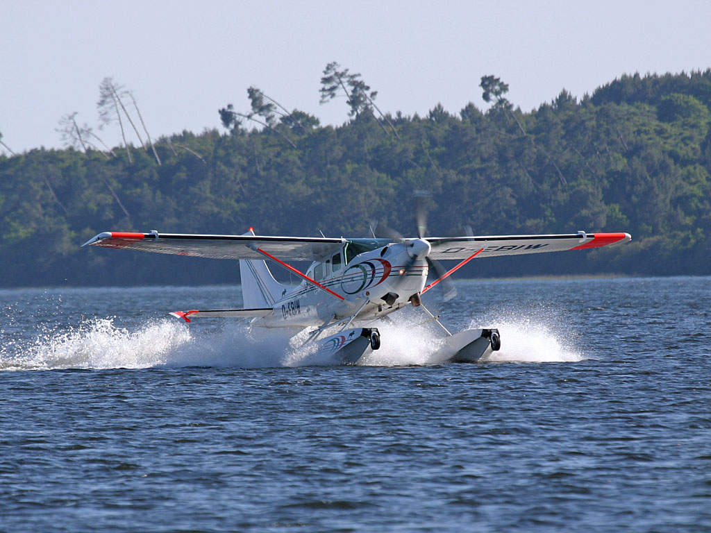 Cessna 206 - D-EBIW/2