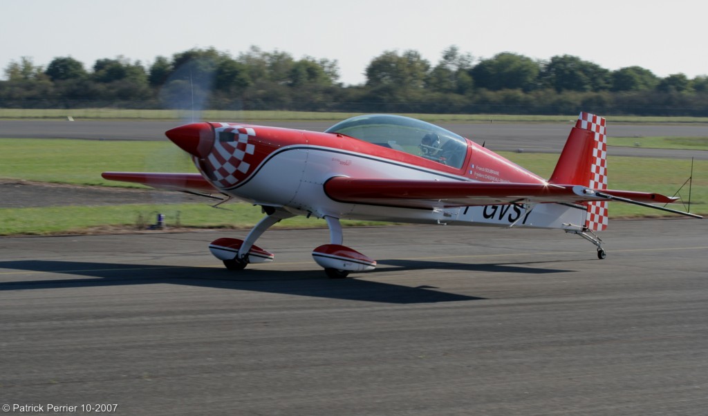 Extra 300 - F-GVSY