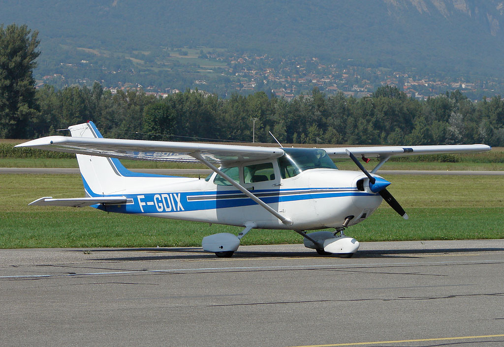 Cessna 172 - F-GDIX