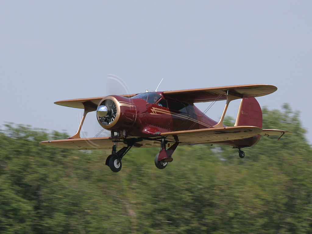 Beechcraft D 17 S Staggerwing - F-GUZZ